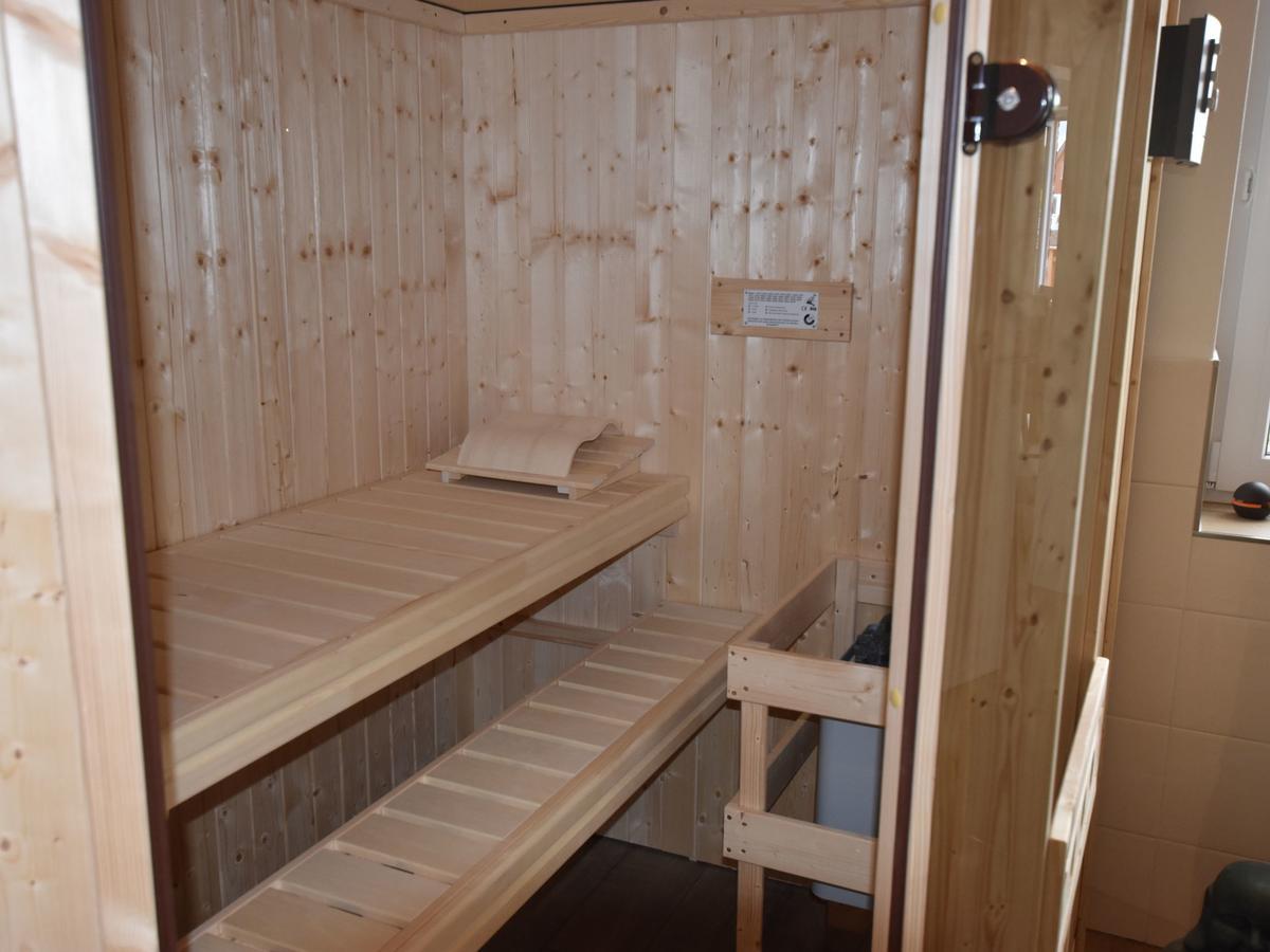 Cozy Holiday Home In Gross Schwansee With Sauna Экстерьер фото